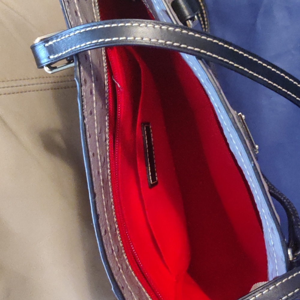 Authentic Dooney & Bourke - Picture 3 of 7